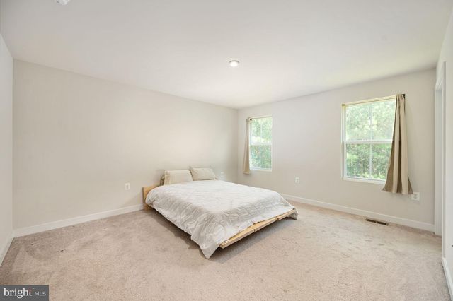 7106 BAGPIPE LN, King George, VA 22485