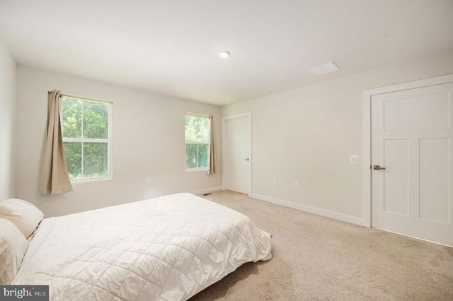 7106 BAGPIPE LN, King George, VA 22485