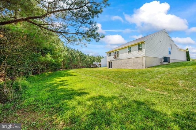 7106 BAGPIPE LN, King George, VA 22485