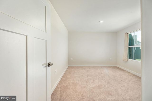 7106 BAGPIPE LN, King George, VA 22485