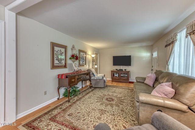 19166 Stone Mountain Road, Abingdon, VA 24210
