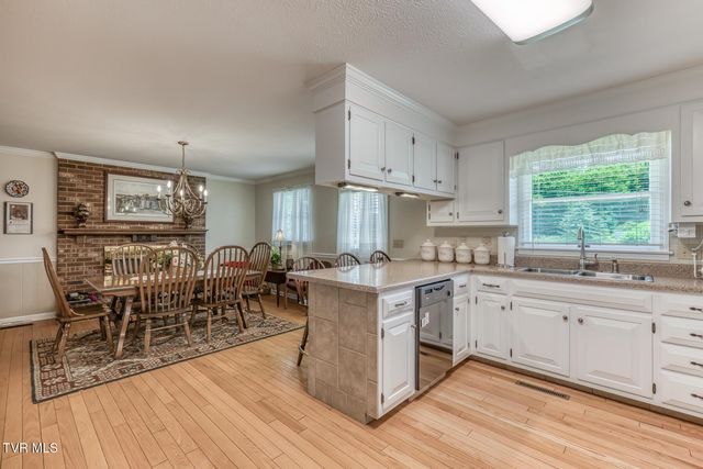 19166 Stone Mountain Road, Abingdon, VA 24210