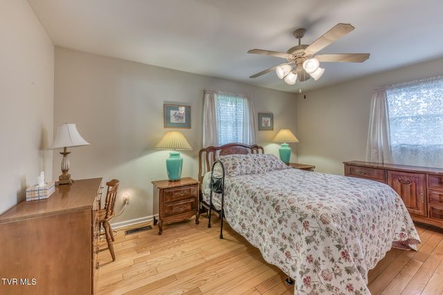 19166 Stone Mountain Road, Abingdon, VA 24210