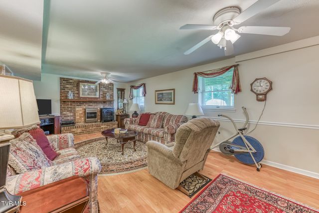 19166 Stone Mountain Road, Abingdon, VA 24210