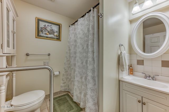 19166 Stone Mountain Road, Abingdon, VA 24210