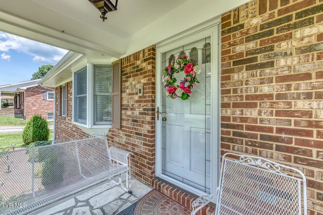 19166 Stone Mountain Road, Abingdon, VA 24210