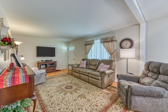 19166 Stone Mountain Road, Abingdon, VA 24210