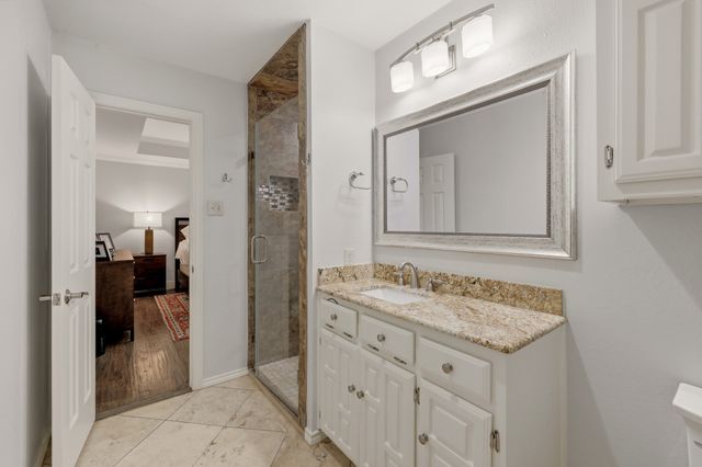 8710 Sanshire Avenue, Dallas, TX 75231