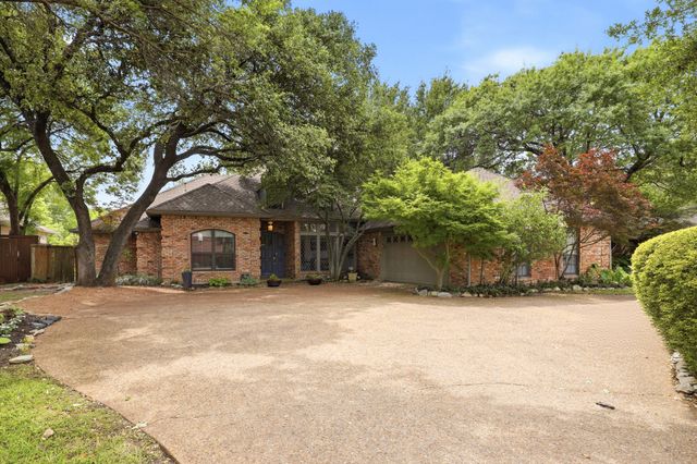 8710 Sanshire Avenue, Dallas, TX 75231