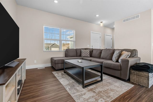 2521 Gray Wolf Way, Muskegon, MI 49444