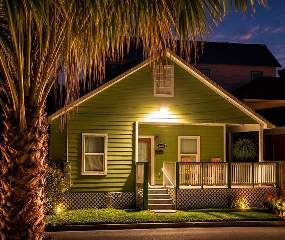 1209 11th Street, Galveston, TX 77550