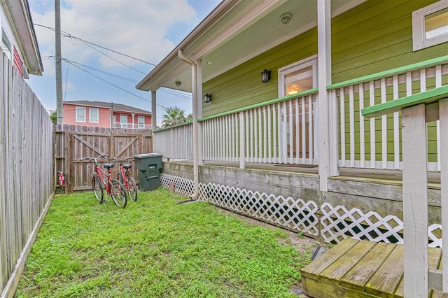 1209 11th Street, Galveston, TX 77550