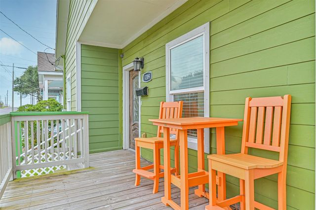 1209 11th Street, Galveston, TX 77550