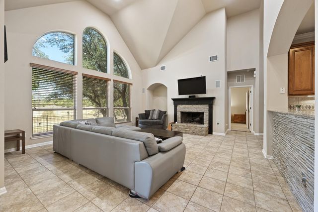 22140 Rose Grass LN, Spicewood, TX 78669