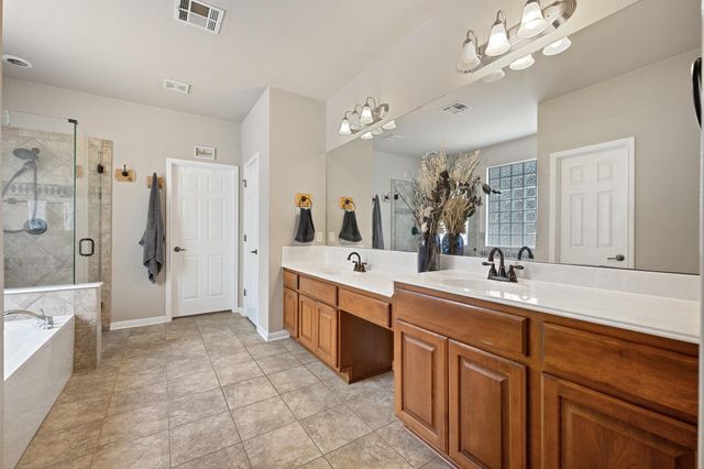 22140 Rose Grass LN, Spicewood, TX 78669