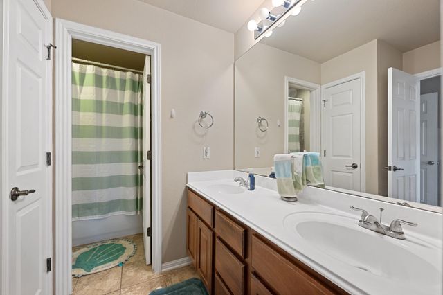 22140 Rose Grass LN, Spicewood, TX 78669