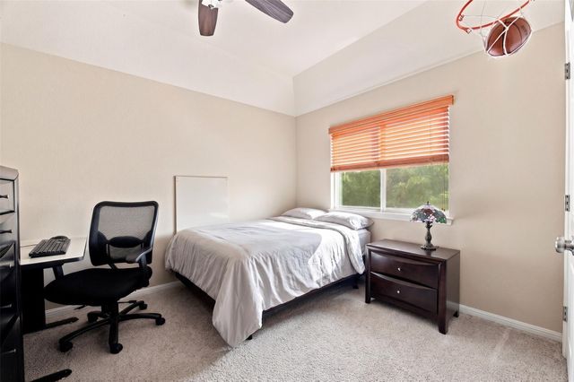 22140 Rose Grass LN, Spicewood, TX 78669