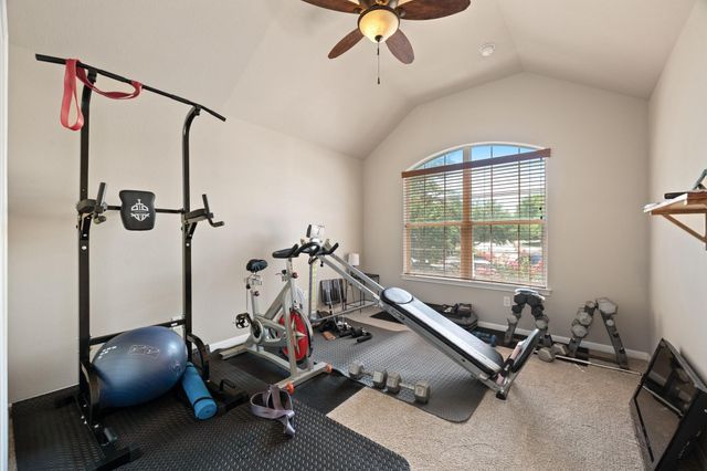 22140 Rose Grass LN, Spicewood, TX 78669