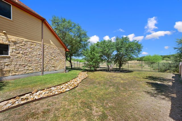22140 Rose Grass LN, Spicewood, TX 78669