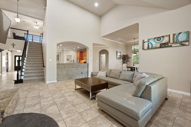 22140 Rose Grass LN, Spicewood, TX 78669
