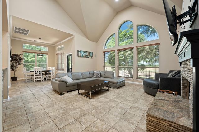 22140 Rose Grass LN, Spicewood, TX 78669