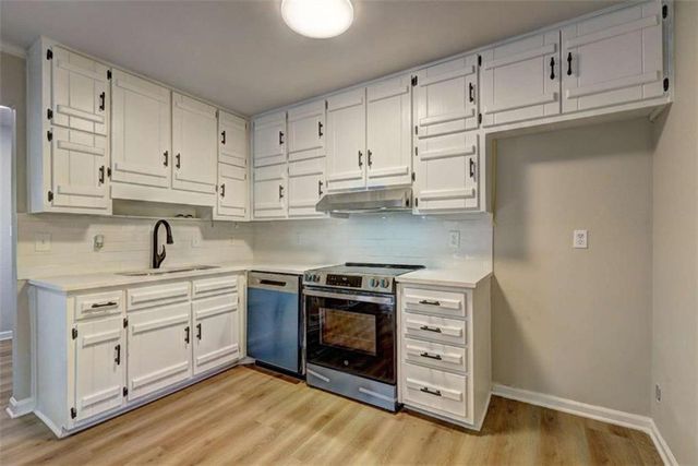 1879 Lake Chase Lane, Jonesboro, GA 30236