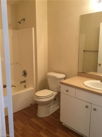 4021 28th ST SW, Lehigh Acres, FL 33976