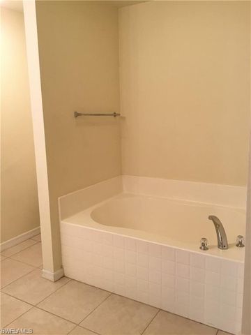 4021 28th ST SW, Lehigh Acres, FL 33976