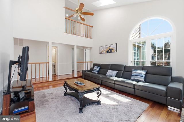 12005 MEADOWVILLE CT, Herndon, VA 20170