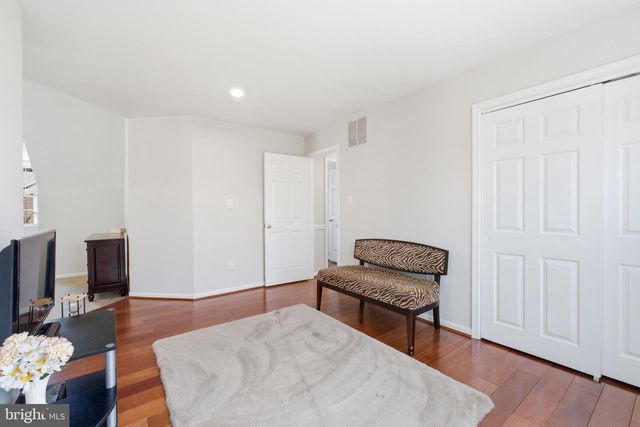 12005 MEADOWVILLE CT, Herndon, VA 20170