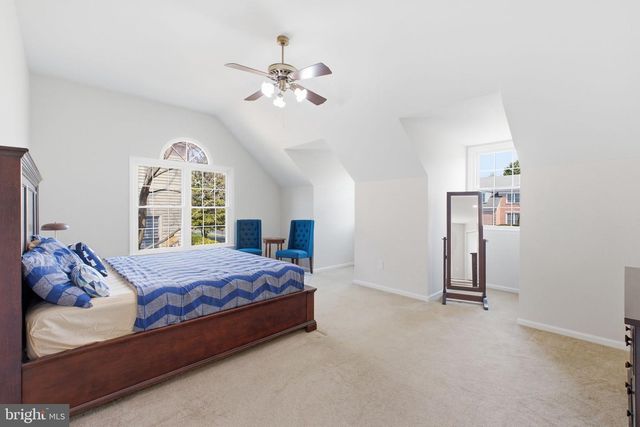 12005 MEADOWVILLE CT, Herndon, VA 20170