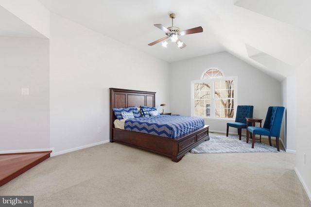 12005 MEADOWVILLE CT, Herndon, VA 20170