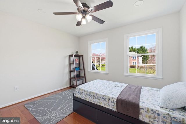 12005 MEADOWVILLE CT, Herndon, VA 20170