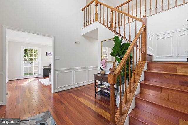 12005 MEADOWVILLE CT, Herndon, VA 20170