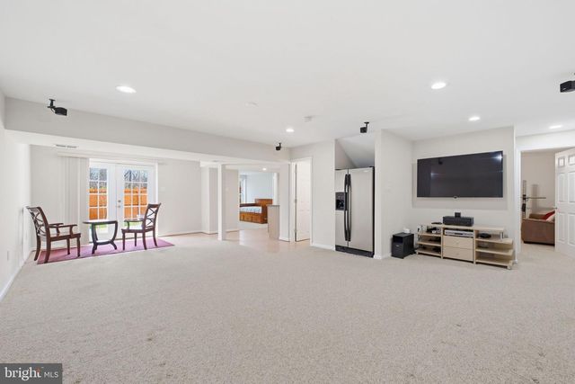 12005 MEADOWVILLE CT, Herndon, VA 20170