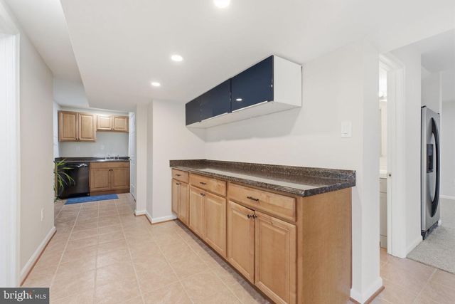 12005 MEADOWVILLE CT, Herndon, VA 20170