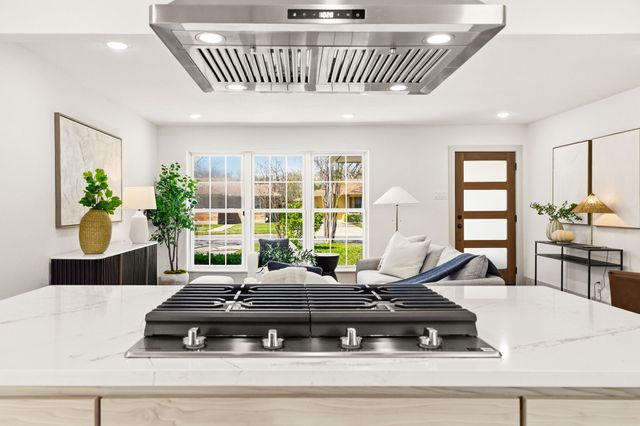 10060 San Lorenzo Drive, Dallas, TX 75228