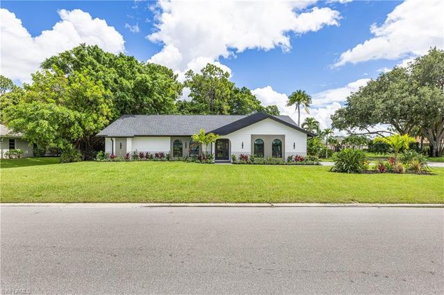 1911 Princess CT, Naples, FL 34110