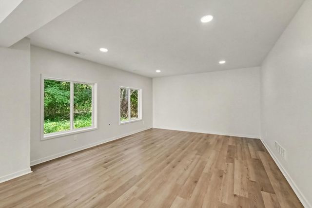 1480 W Valley, Dewitt Twp, MI 48906