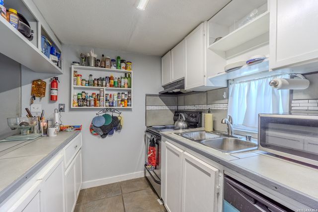 1203 Vickers, San Antonio, TX 78211