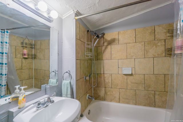 1203 Vickers, San Antonio, TX 78211