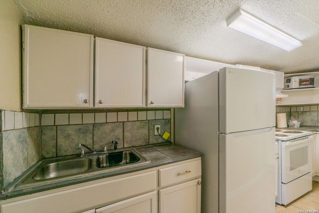 1203 Vickers, San Antonio, TX 78211