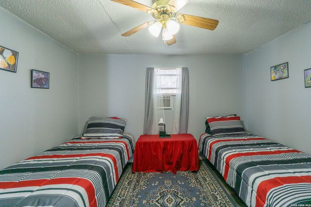 1203 Vickers, San Antonio, TX 78211