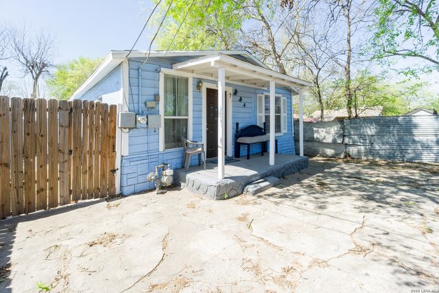 1203 Vickers, San Antonio, TX 78211