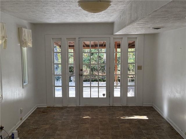 2880 Almand Court NW, Conyers, GA 30012