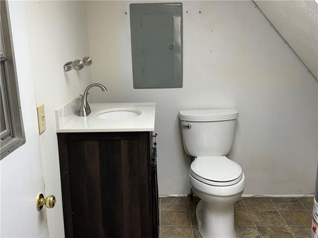 2880 Almand Court NW, Conyers, GA 30012