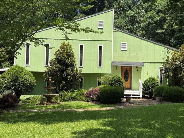 2880 Almand Court NW, Conyers, GA 30012