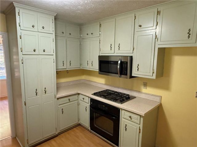 2880 Almand Court NW, Conyers, GA 30012