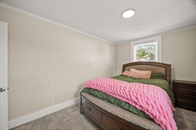 1381 Cohannet St, Taunton, MA 02780
