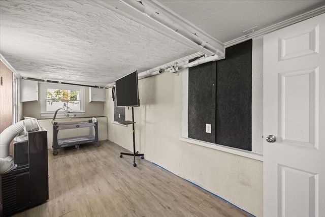 1381 Cohannet St, Taunton, MA 02780